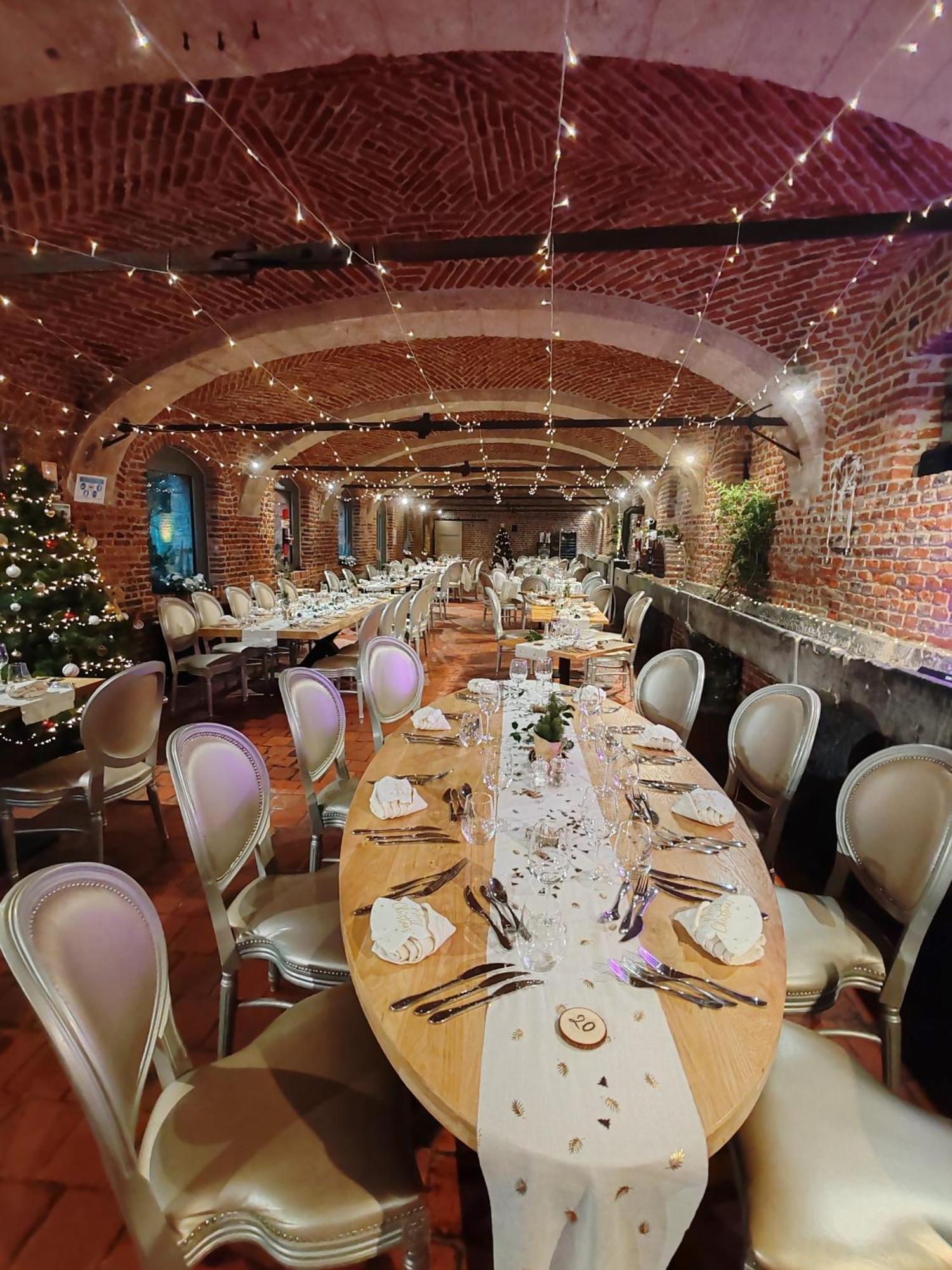 Logis-Hotel-Restaurant La Gentilhommiere Artres Ngoại thất bức ảnh