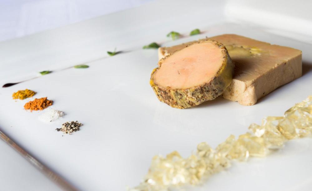 Logis-Hotel-Restaurant La Gentilhommiere Artres Ngoại thất bức ảnh