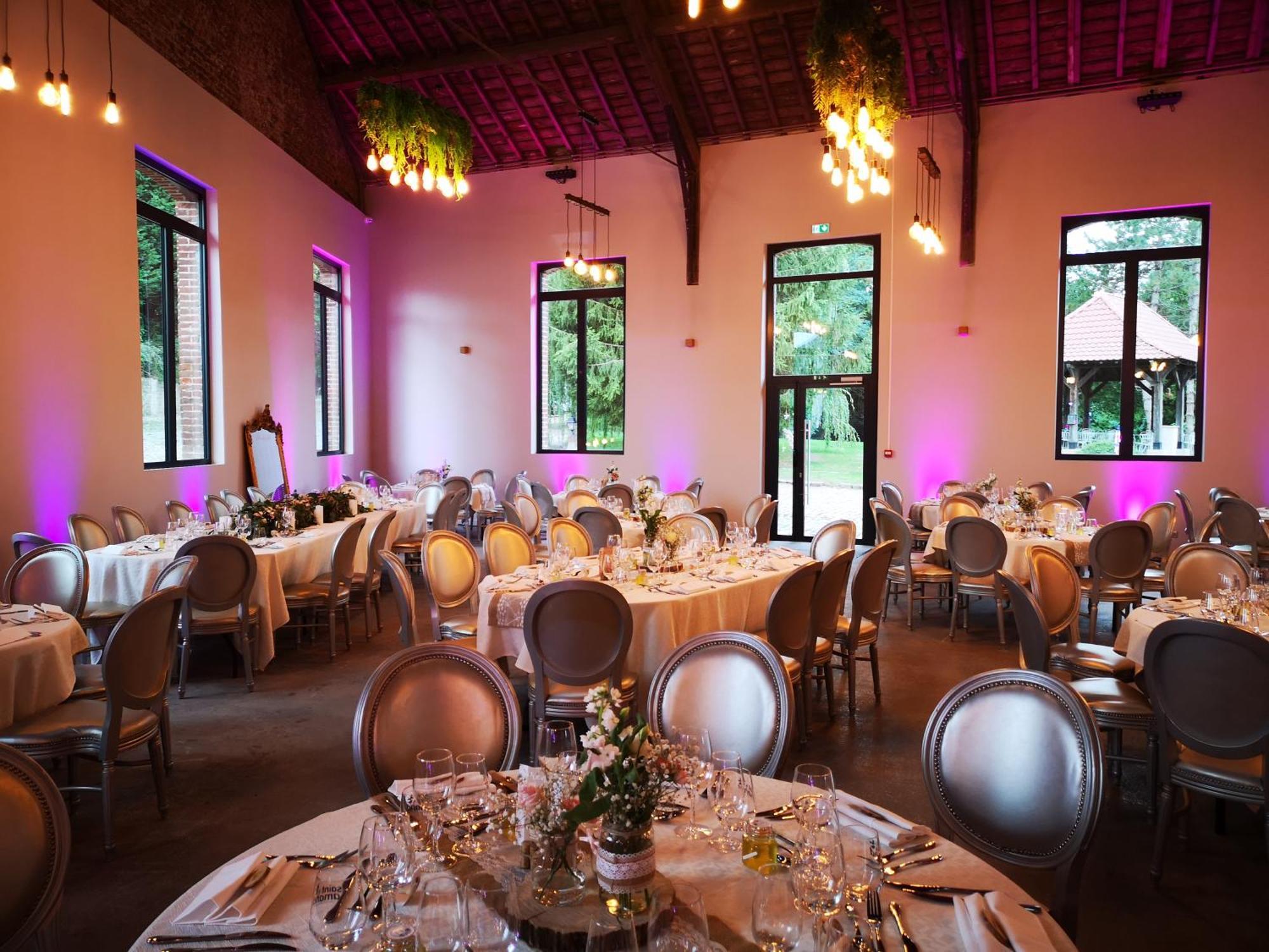Logis-Hotel-Restaurant La Gentilhommiere Artres Ngoại thất bức ảnh