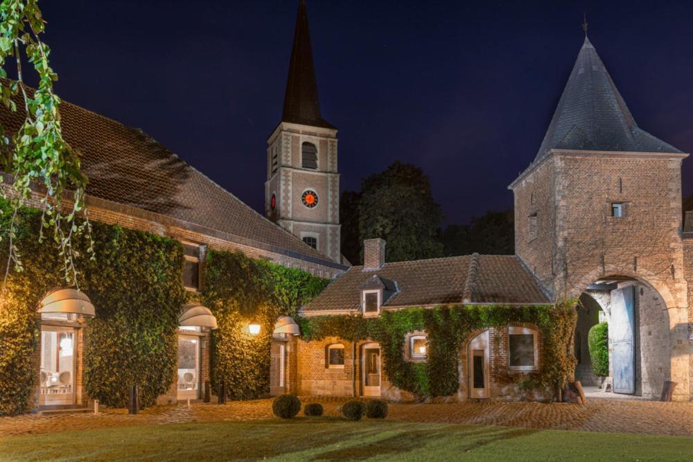 Logis-Hotel-Restaurant La Gentilhommiere Artres Ngoại thất bức ảnh